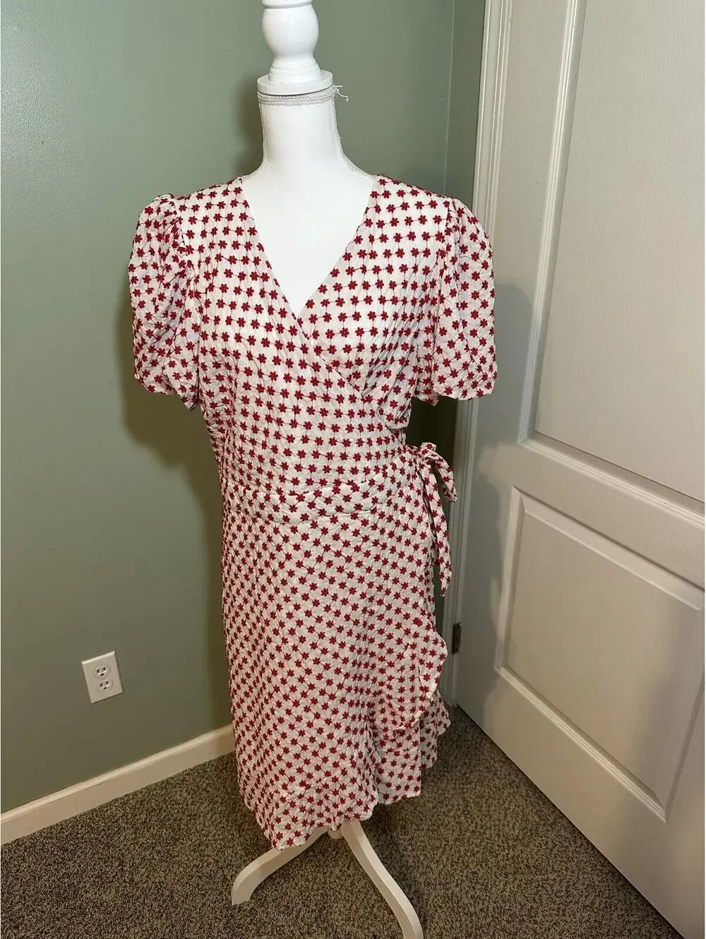 Draper James RSVP Red & White Embroidered Puff Sleeve Wrap Dress Size XXL EUC - Picture 9 of 9